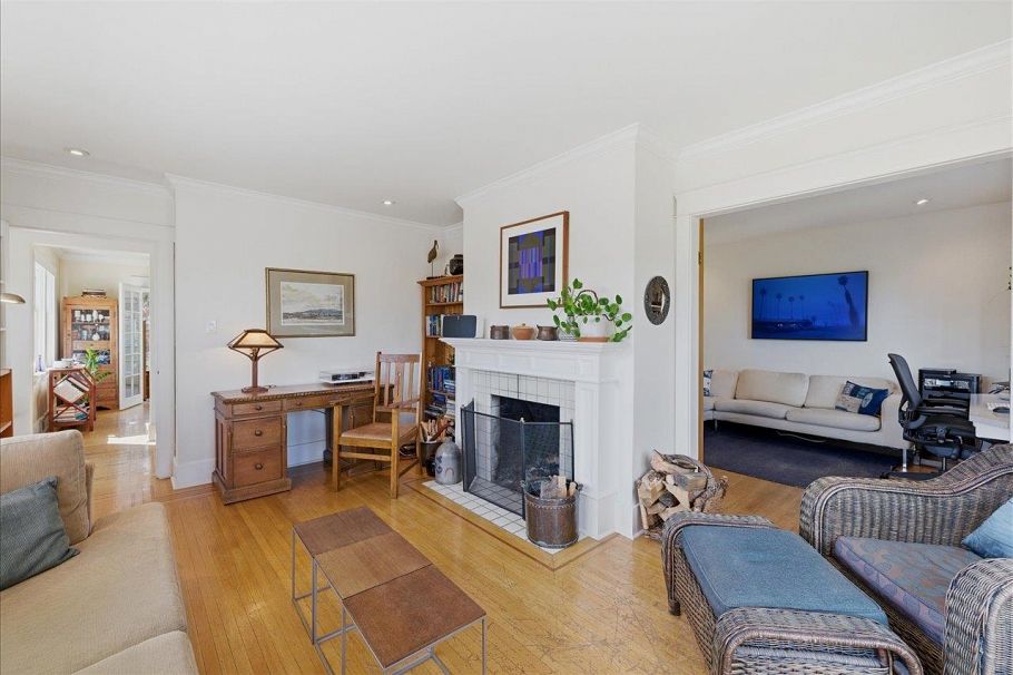 706 W 24th Avenue Vancouver, BC - 10