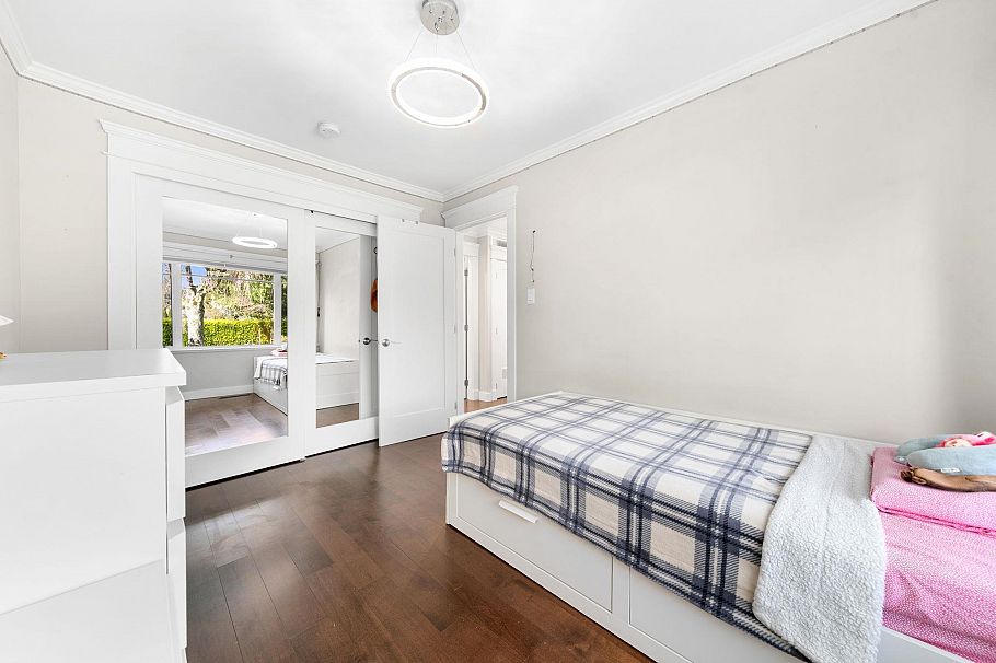 1615 Mcbride Street North Vancouver, BC - 27