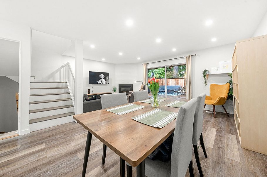 2315 Mountain Highway North Vancouver, BC - 3