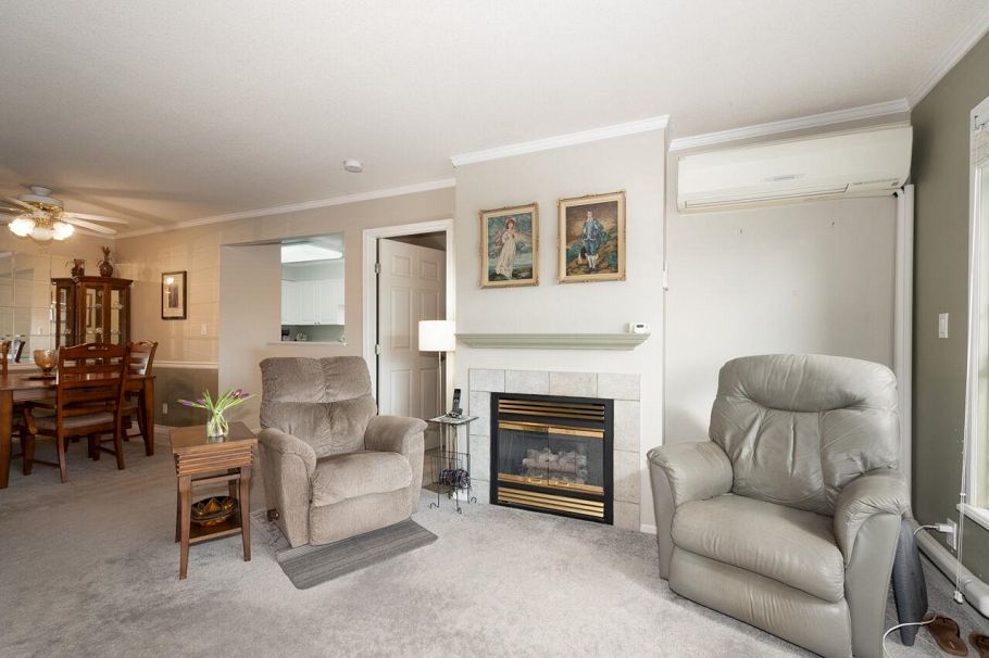 P03 223 Mountain Highway North Vancouver, BC - 5