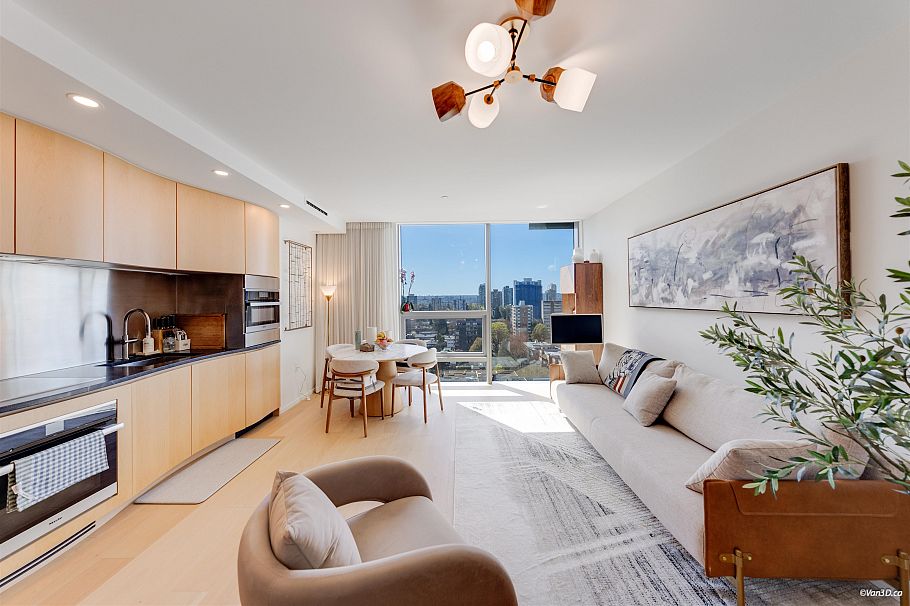 1605 1568 Alberni Street Vancouver, BC - 2