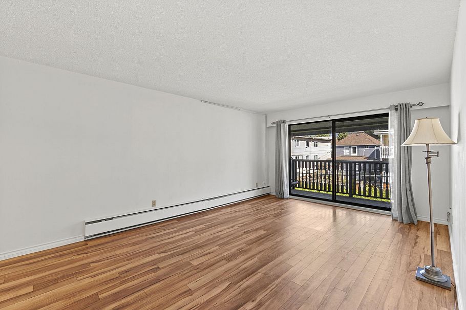 315 310 W 3rd Street North Vancouver, BC - 3