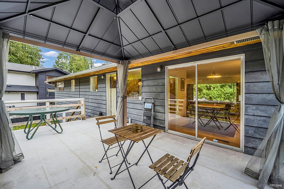 4578 Capilano Road North Vancouver, BC - 18