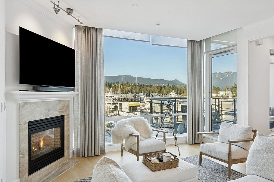 103 323 Jervis Street Vancouver, BC - 4