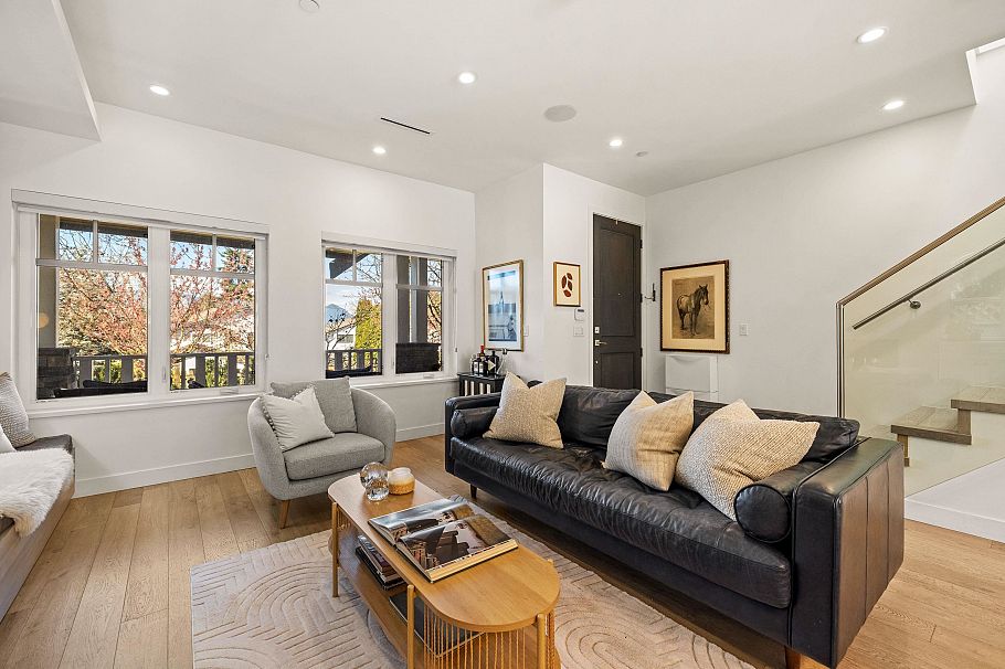 1136 E 16th Avenue Vancouver, BC - 16