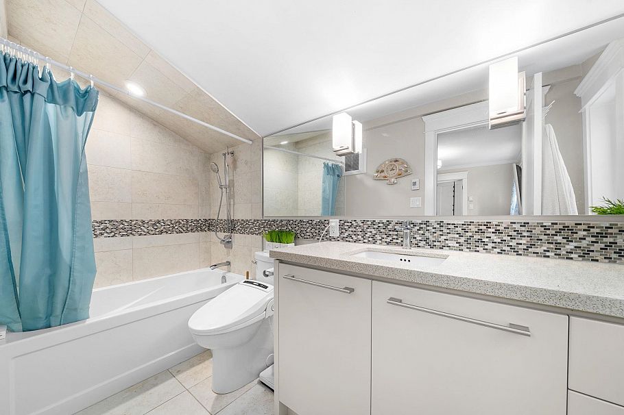 1615 Mcbride Street North Vancouver, BC - 31