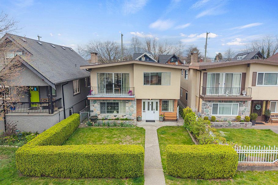 2663 Dundas Street Vancouver, BC - 1