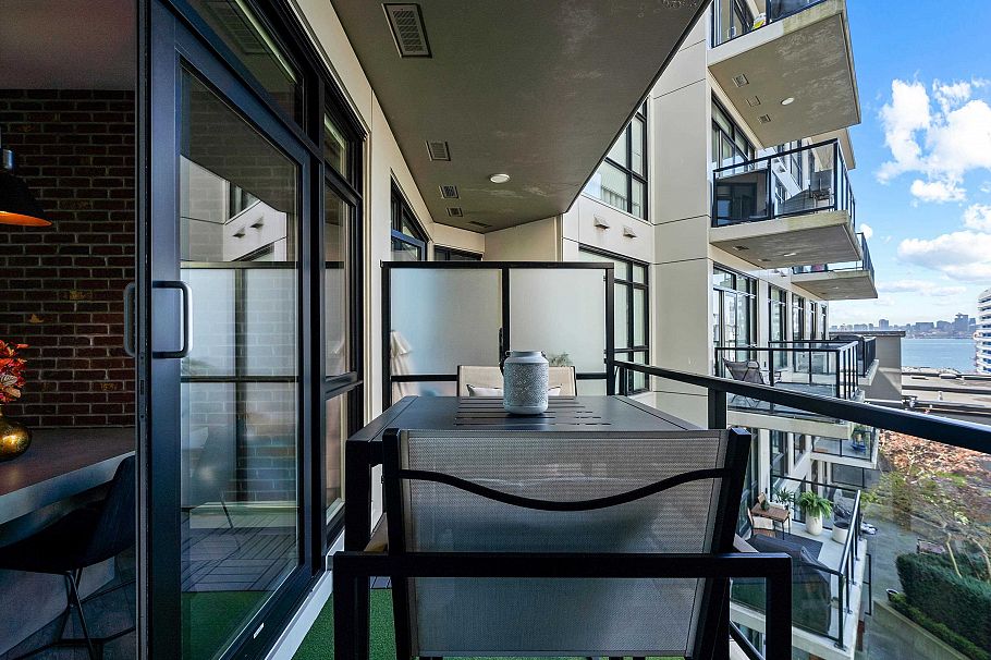 305 105 W 2nd Street North Vancouver, BC - 16