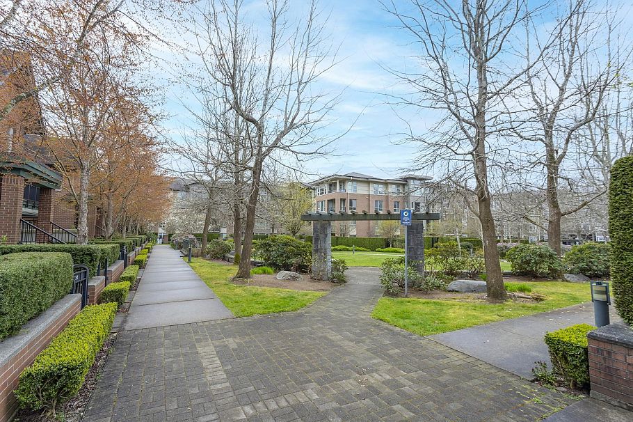 6238 Logan Lane Vancouver, BC - 36