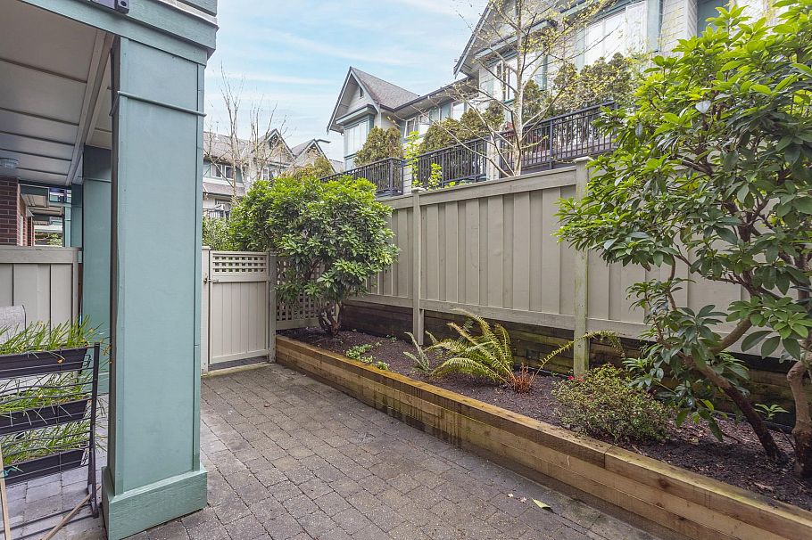 6238 Logan Lane Vancouver, BC - 24