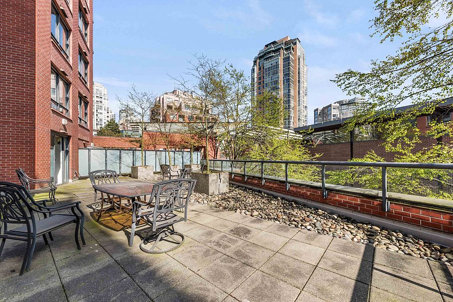 11D 199 Drake Street Vancouver, BC - 21