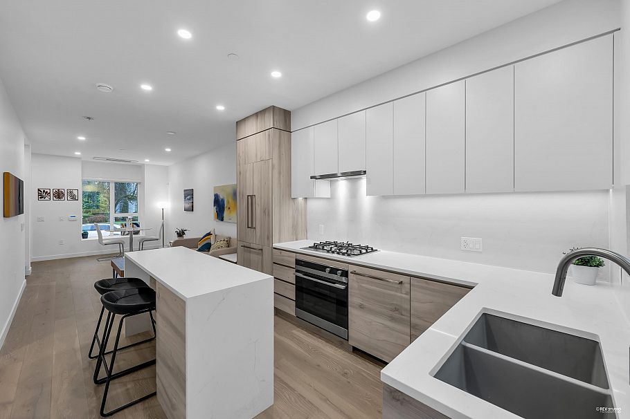 659 W 30th Avenue Vancouver, BC - 11