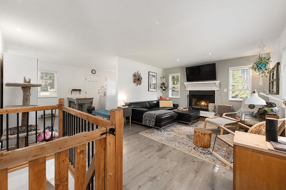 300 E 25th Street North Vancouver, BC - 31