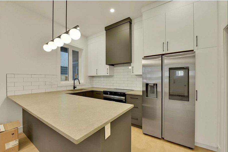 1 1436 E 1st Avenue Vancouver, BC - 2