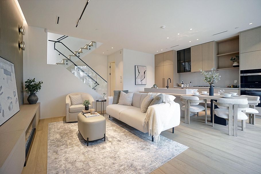 1 4634 W 15th Avenue Vancouver, BC - 2