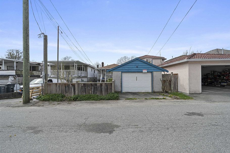 6392 Lanark Street Vancouver, BC - 26