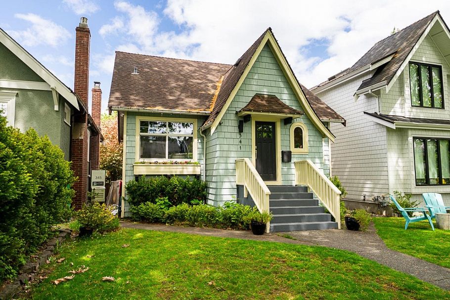 341 W 22nd Avenue Vancouver, BC - 39