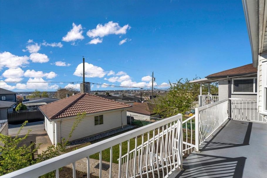 770 E 61st Avenue Vancouver, BC - 31