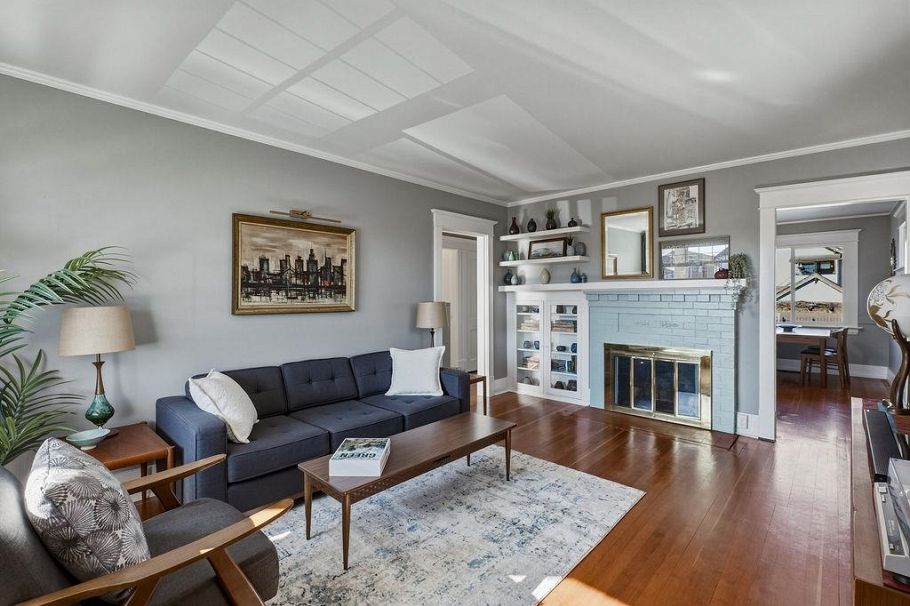 2867 E Georgia Street Vancouver, BC - 4