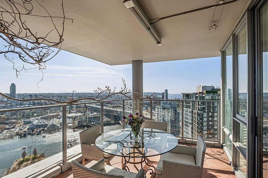 3701 1438 Richards Street Vancouver, BC - 36