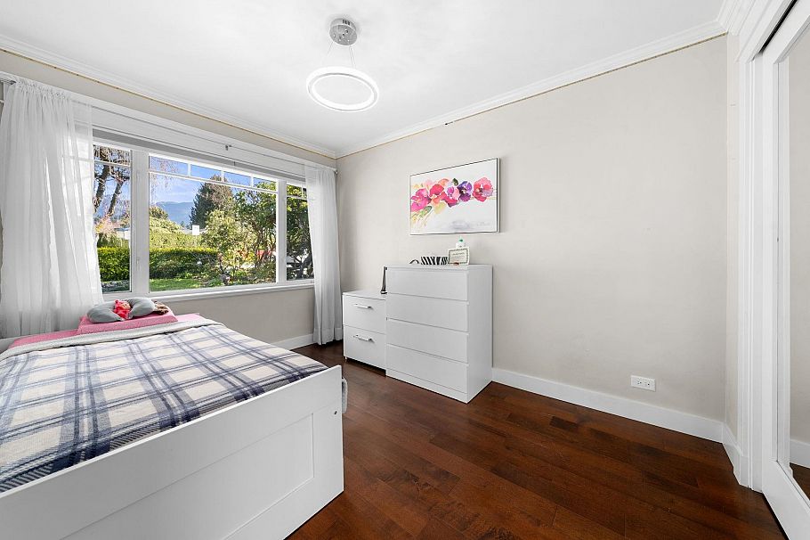 1615 Mcbride Street North Vancouver, BC - 25