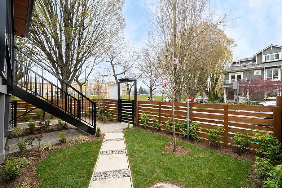 2612 Horley Street Vancouver, BC - 30