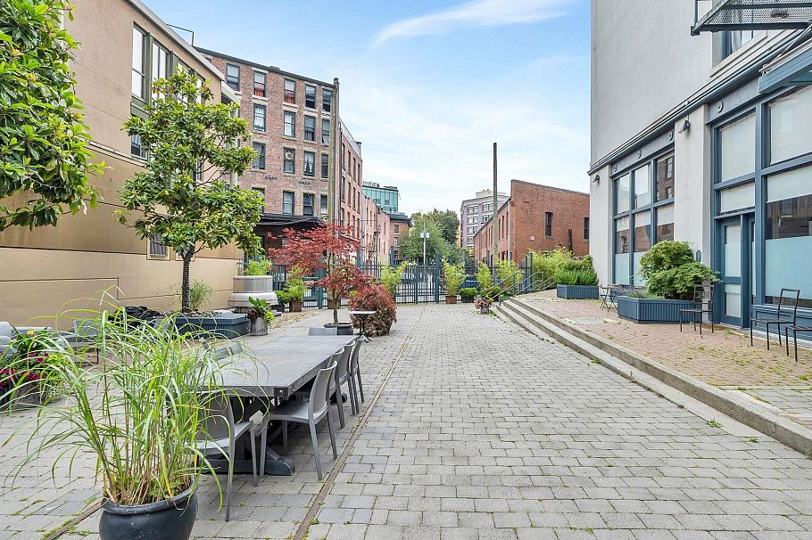 319 55 E Cordova Street Vancouver, BC - 22