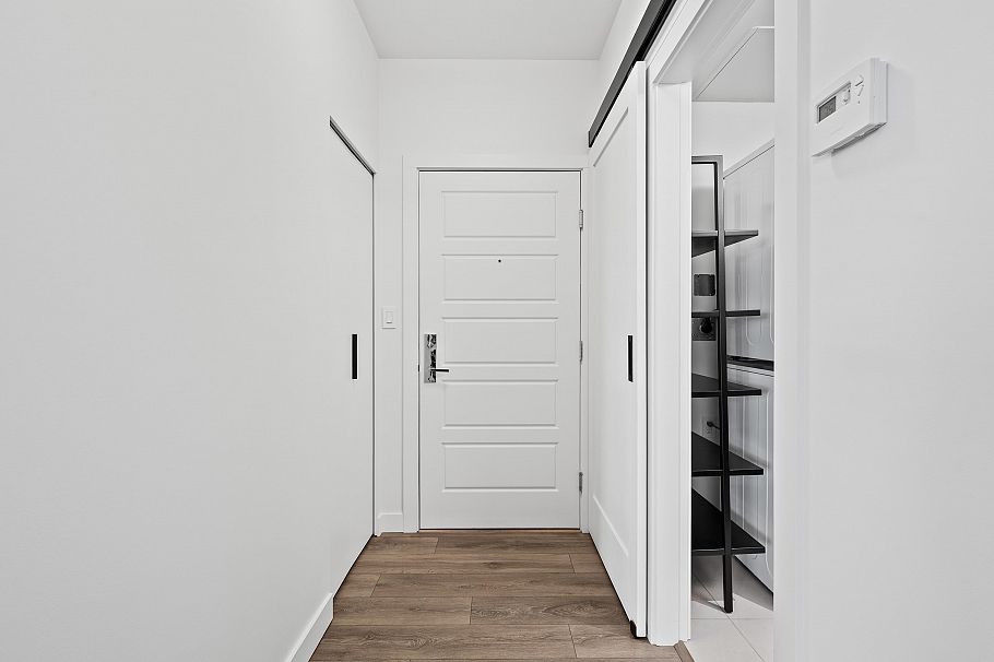 305 105 W 2nd Street North Vancouver, BC - 24