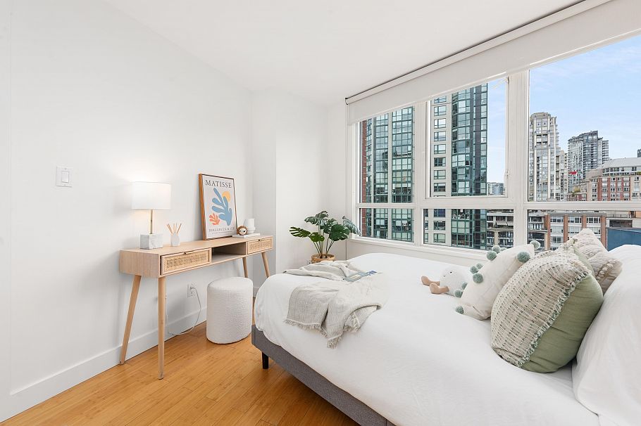 11D 199 Drake Street Vancouver, BC - 11