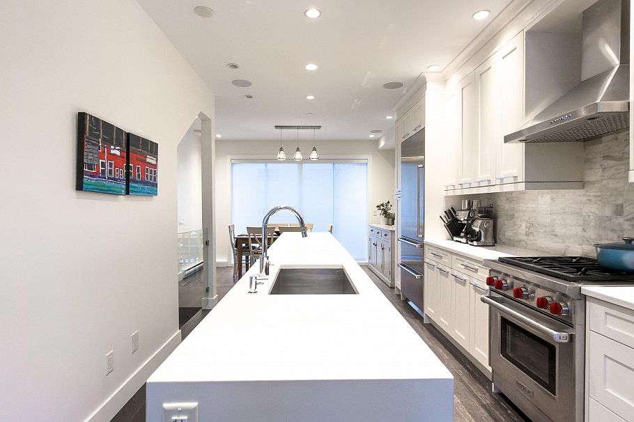 922 W 15th Avenue Vancouver, BC - 10