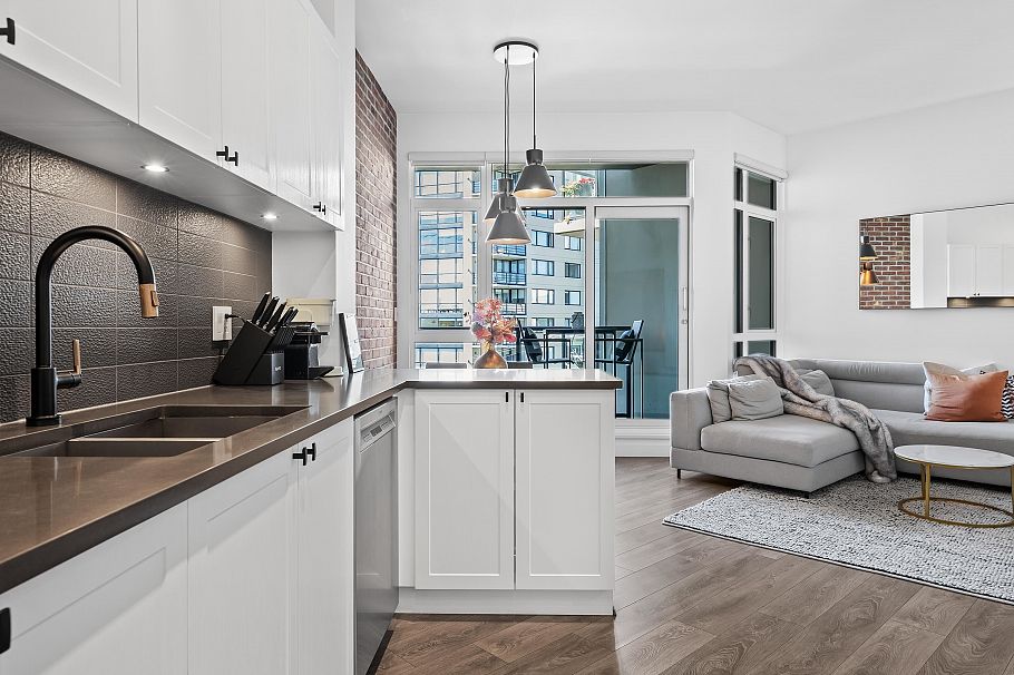 305 105 W 2nd Street North Vancouver, BC - 6