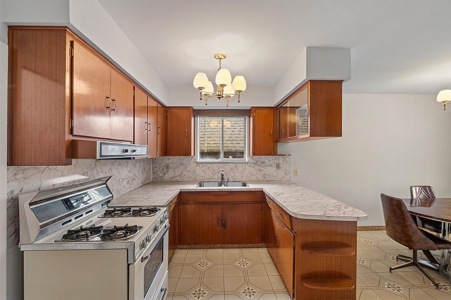 2663 Dundas Street Vancouver, BC - 8