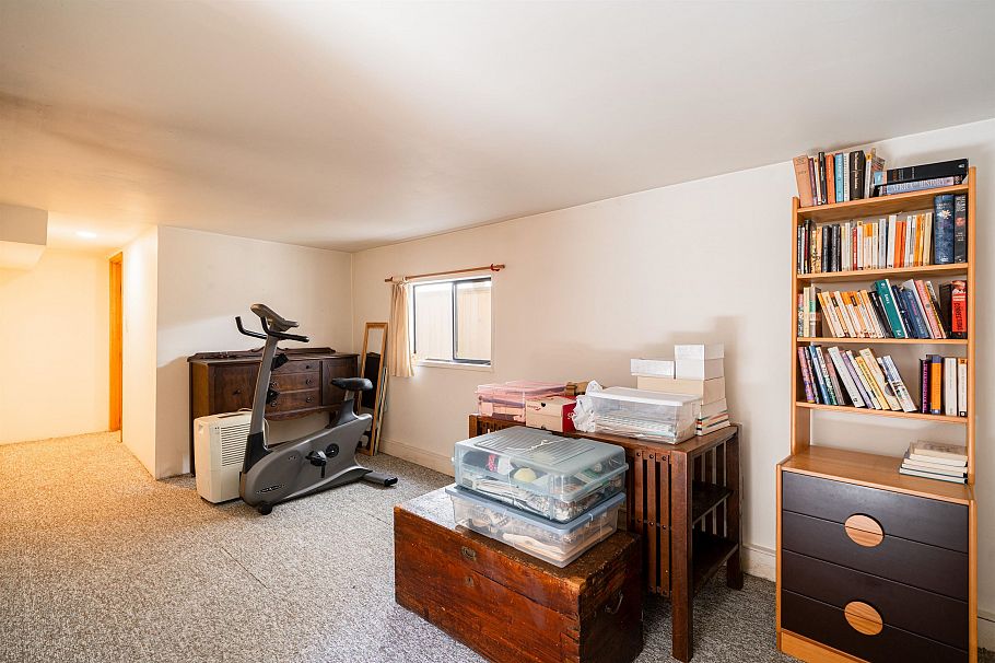 2129 W 47th Avenue Vancouver, BC - 26