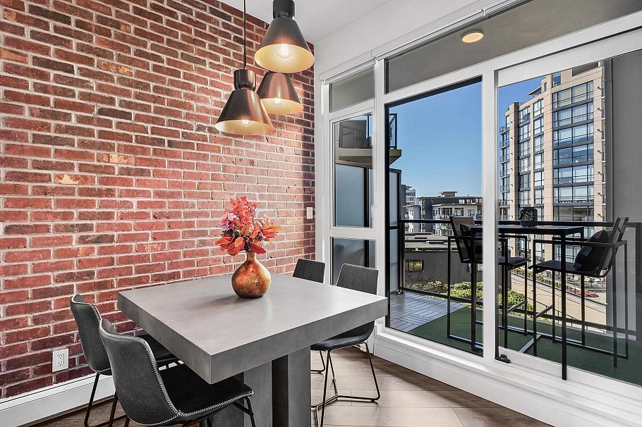 305 105 W 2nd Street North Vancouver, BC - 13