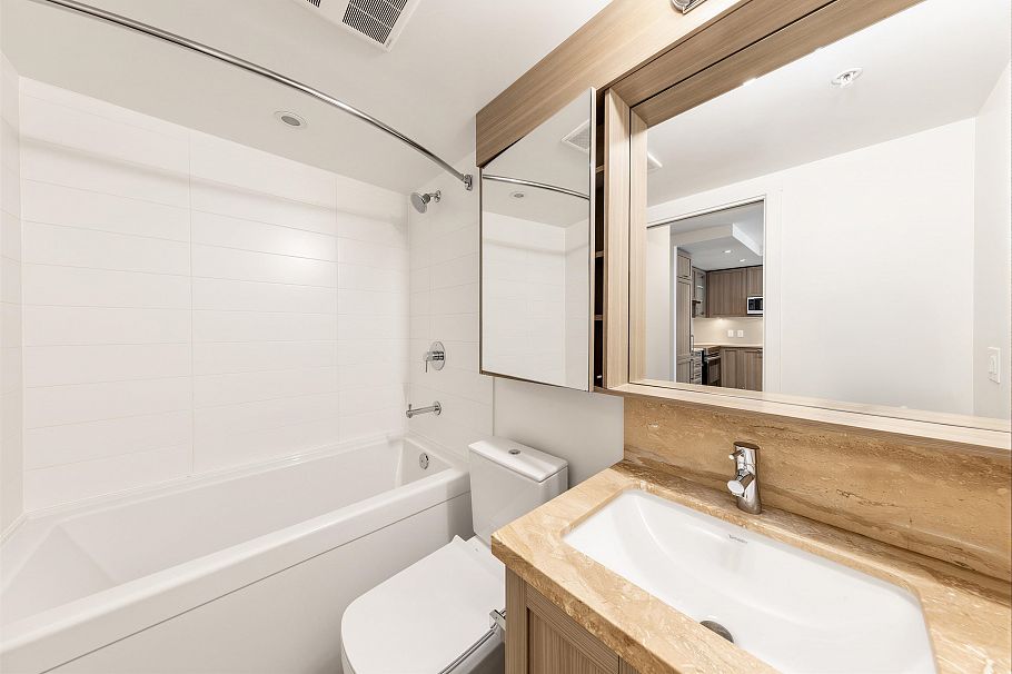 320 5665 Boundary Road Vancouver, BC - 8