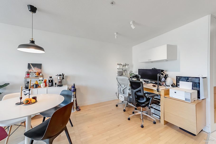 304 2525 Blenheim Street Vancouver, BC - 6