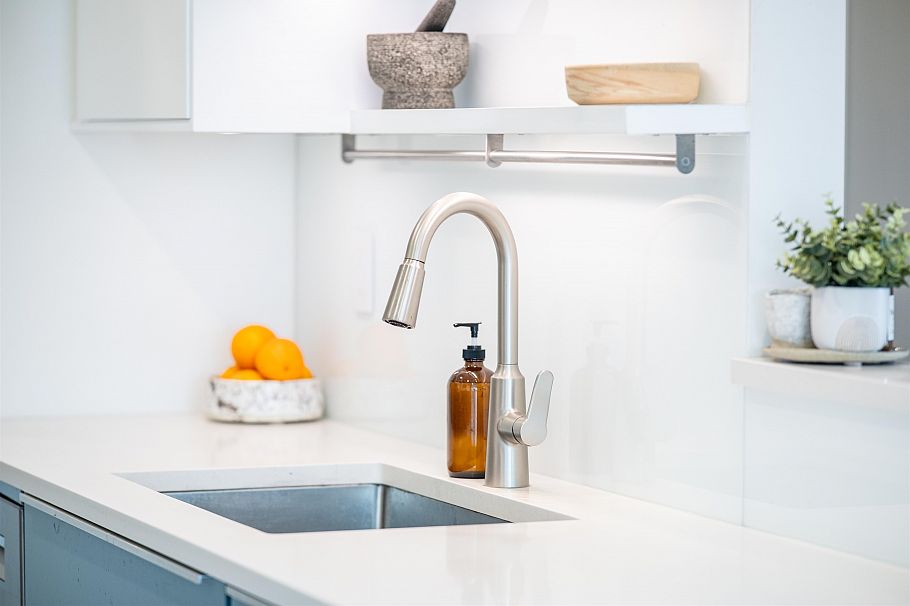 104 105 W Kings Road North Vancouver, BC - 8