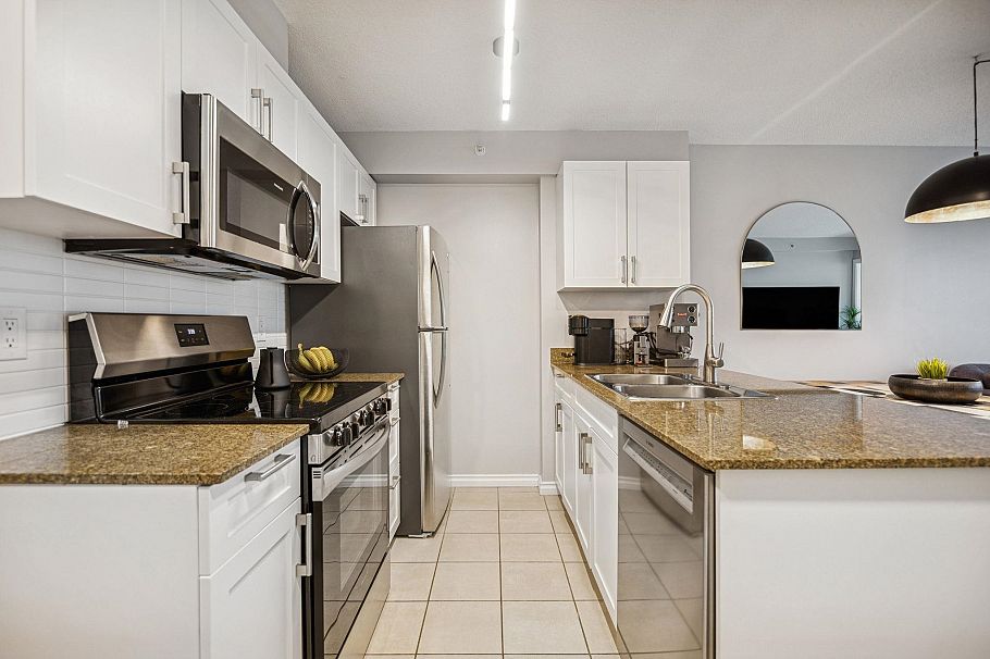 2205 938 Smithe Street Vancouver, BC - 10