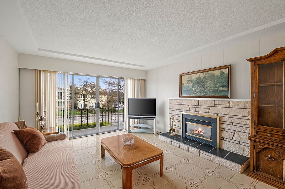 2663 Dundas Street Vancouver, BC - 4