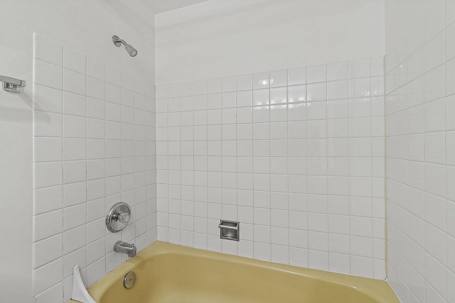 315 310 W 3rd Street North Vancouver, BC - 19