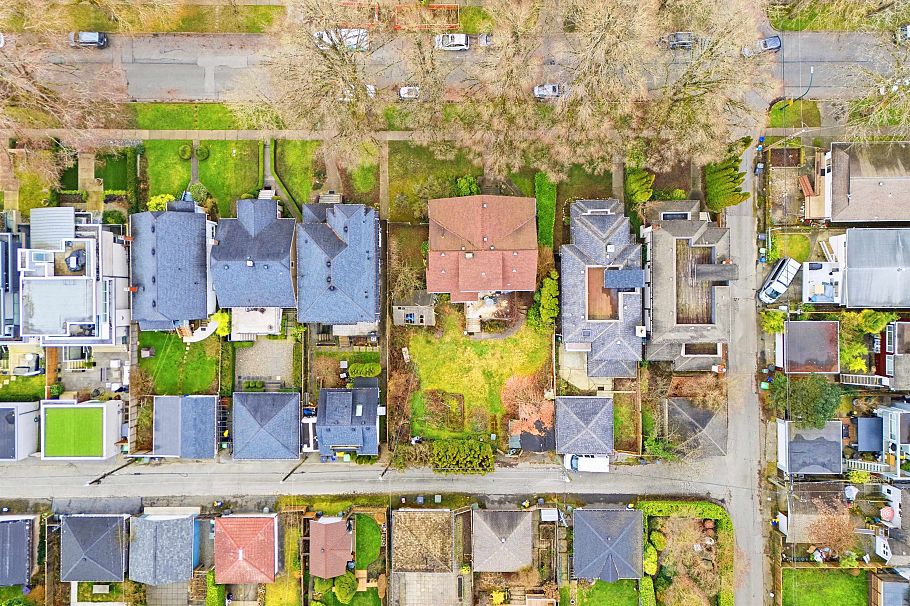 3346 W 21st Avenue Vancouver, BC - 3