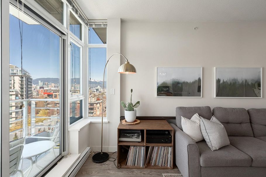 906 2788 Prince Edward Street Vancouver, BC - 3