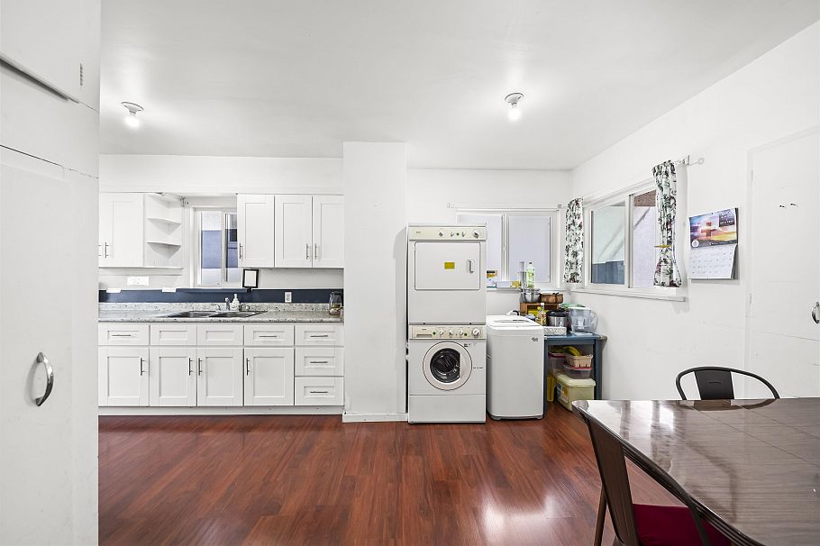 6392 Lanark Street Vancouver, BC - 10