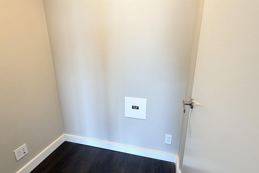 2015 1618 Quebec Street Vancouver, BC - 13