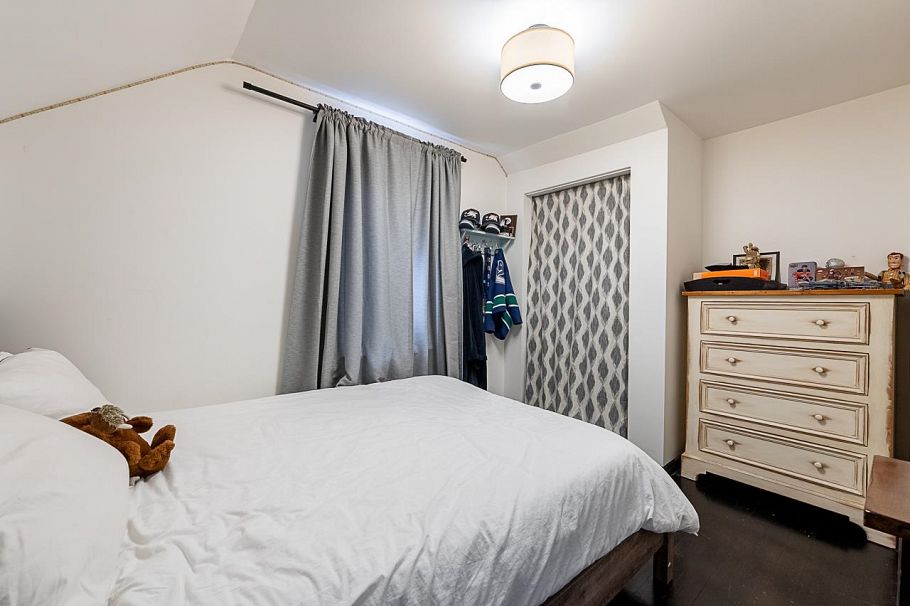 341 W 22nd Avenue Vancouver, BC - 18