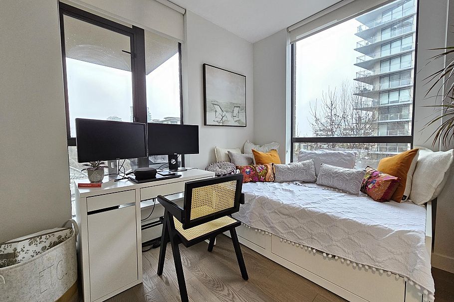 403 170 W 1st Street North Vancouver, BC - 10