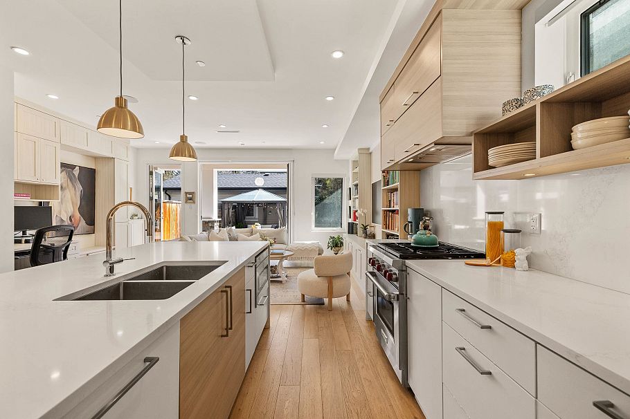 1136 E 16th Avenue Vancouver, BC - 10