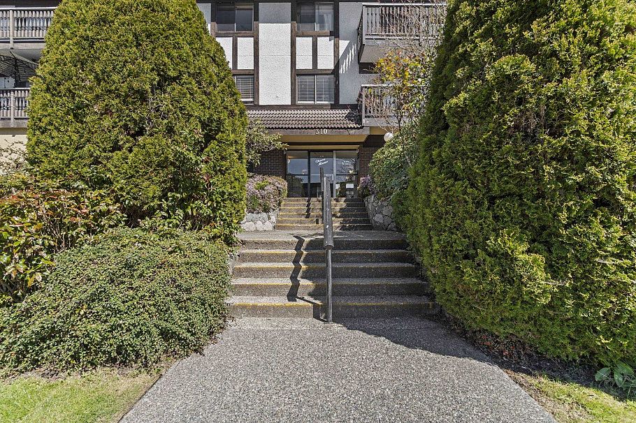 315 310 W 3rd Street North Vancouver, BC - 24