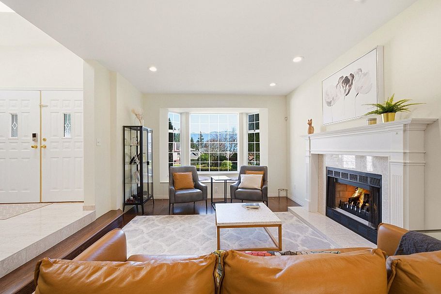 4063 Shone Road North Vancouver, BC - 2