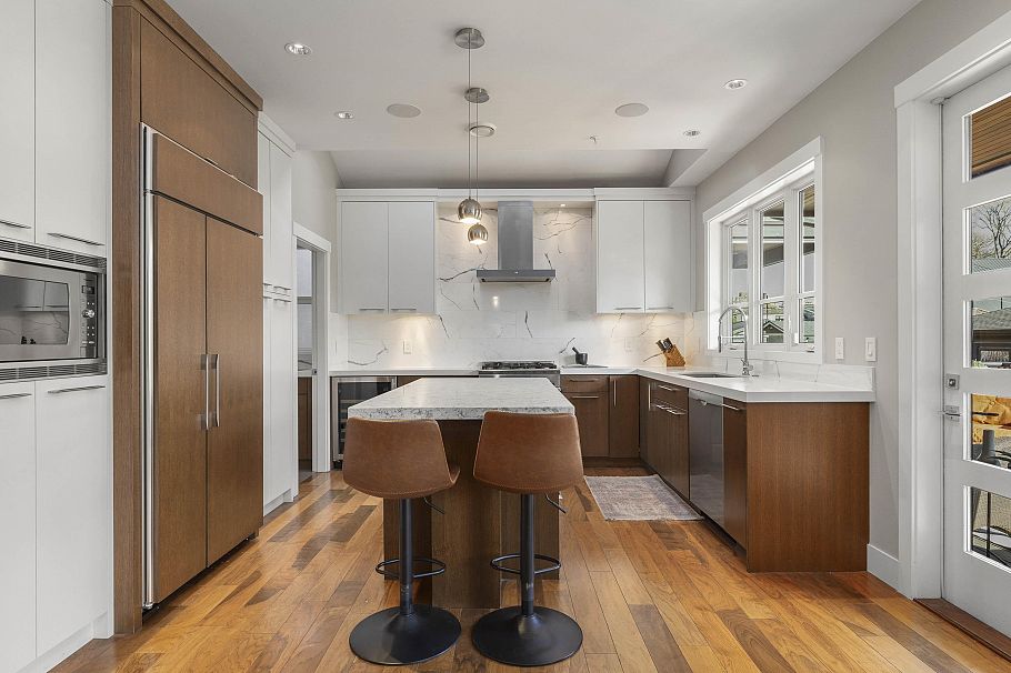 2782 W 37th Avenue Vancouver, BC - 13